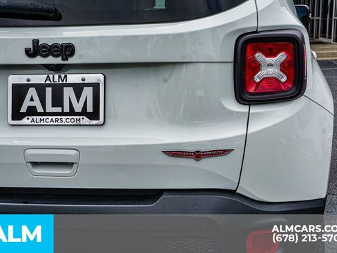 Used 2023 Jeep Renegade Trailhawk image 13