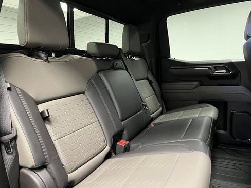 Used 2022 Chevrolet Silverado 1500 ZR2 w/ Technology Package AWD/4WD image 51