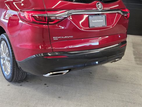 Used 2020 Buick Enclave Premium w/ Sun and Sites Package image 8