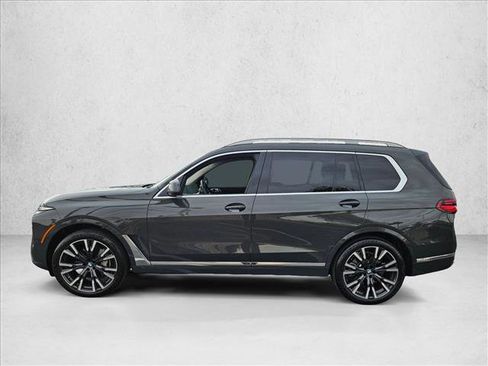 Certified 2024 BMW X7 xDrive40i image 9