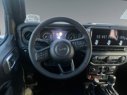 New 2026 Jeep Gladiator Rubicon AWD/4WD image 12