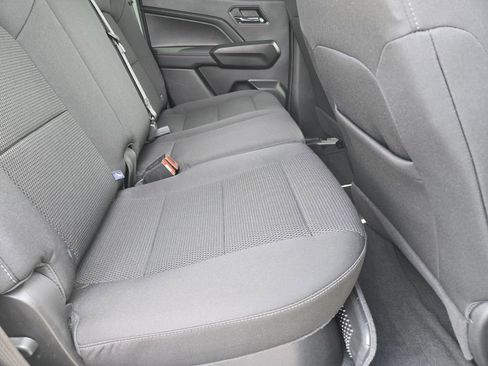 Used 2024 Chevrolet Colorado LT w/ LT Convenience Package image 14