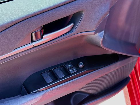 Used 2025 Toyota Camry LE w/ Convenience Package image 22