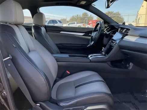 Used 2017 Honda Civic Touring image 17