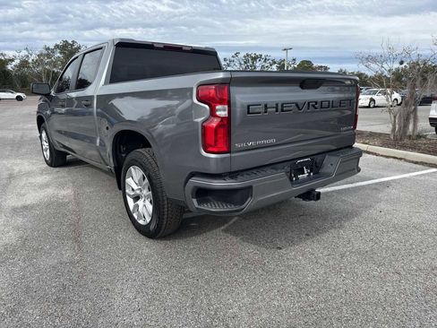 Used 2020 Chevrolet Silverado 1500 Custom w/ Custom Value Package image 4