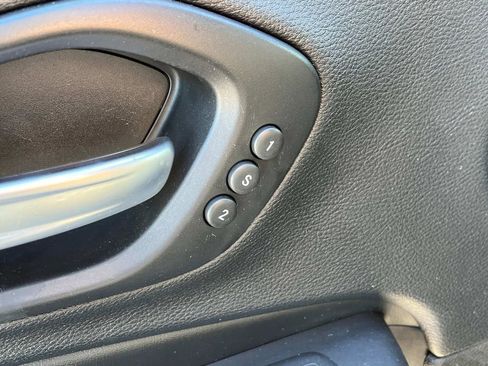 Used 2020 Jeep Cherokee Limited image 27