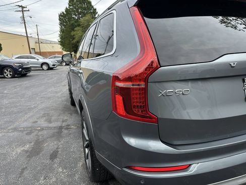 Used 2019 Volvo XC90 T6 Momentum w/ Protection Package Premier AWD/4WD image 5