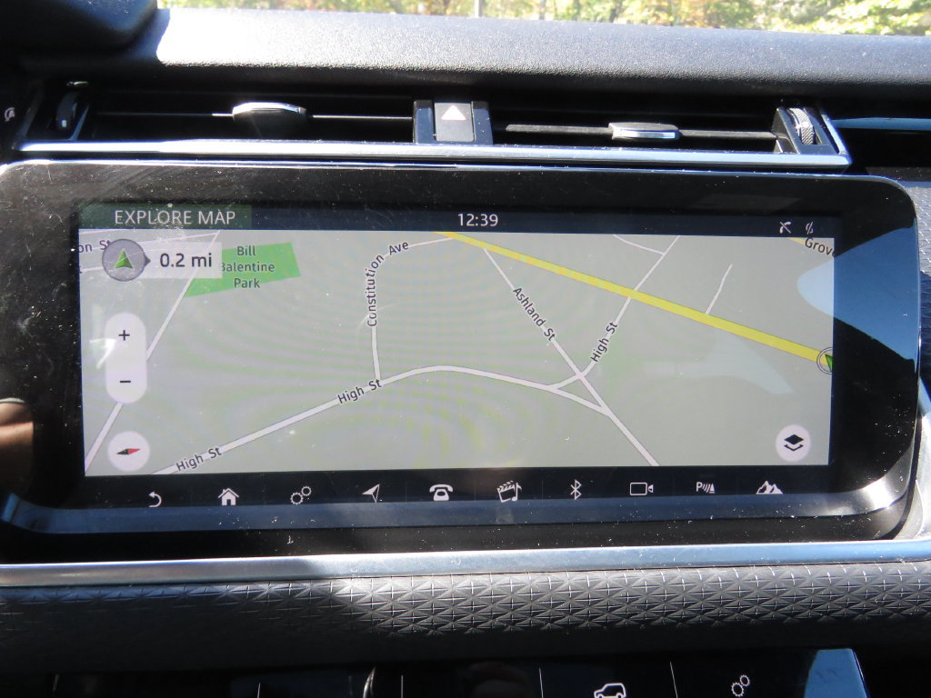 Used 2018 Land Rover Range Rover Velar R-Dynamic SE AWD/4WD image 25