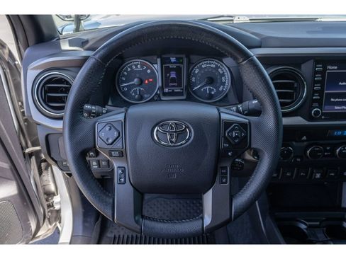 Used 2021 Toyota Tacoma TRD Off-Road w/ Technology Package AWD/4WD image 21