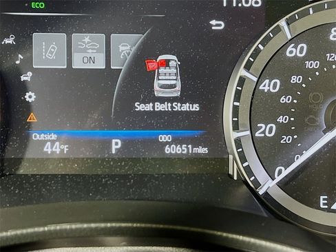 Certified 2021 Toyota Highlander XLE image 12