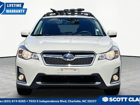 Used 2017 Subaru Crosstrek 2.0i Premium AWD/4WD image 2