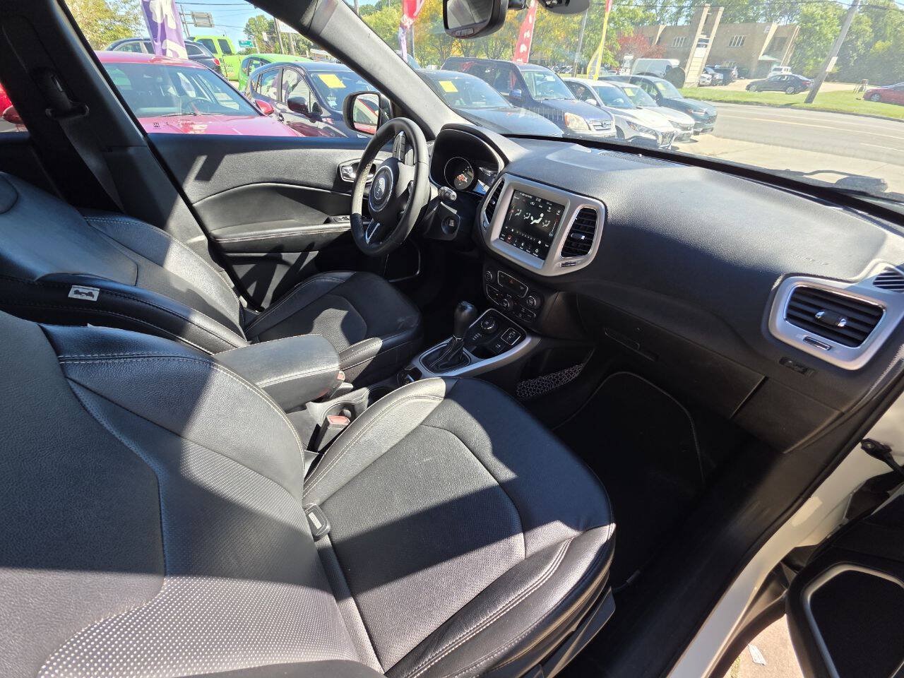 Used 2021 Jeep Compass Latitude AWD/4WD image 9