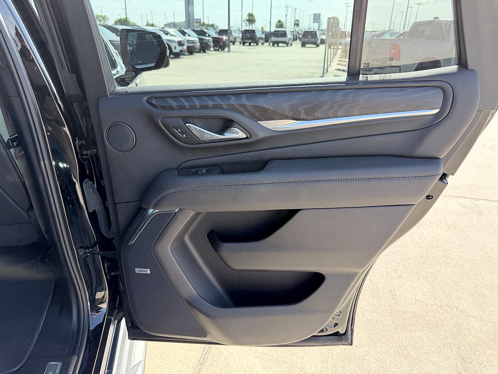 Used 2024 GMC Yukon Denali AWD/4WD image 18