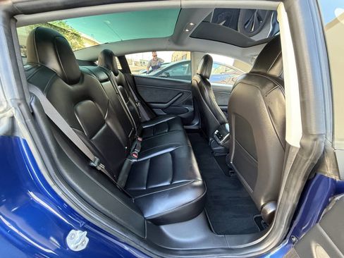 Used 2018 Tesla Model 3 Long Range image 25
