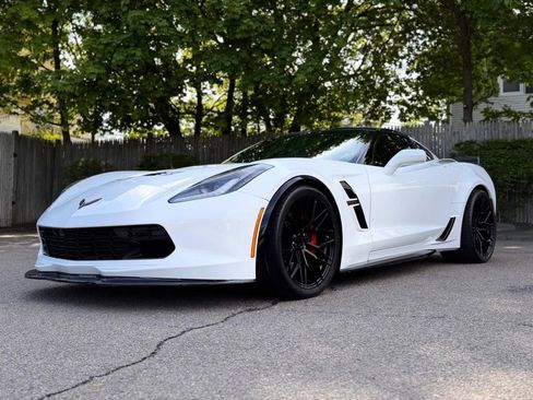 Used 2018 Chevrolet Corvette Grand Sport RWD image 3