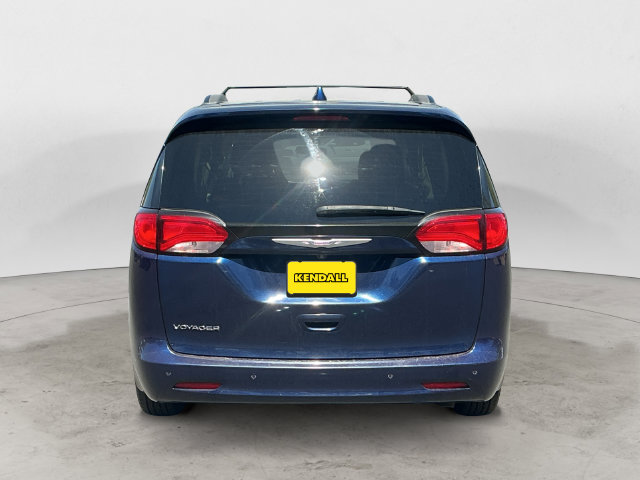 Used 2020 Chrysler Voyager LX w/ Cold Weather Group FWD image 4