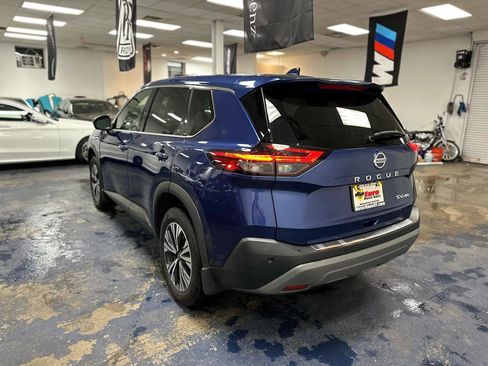 Used 2021 Nissan Rogue SV AWD/4WD image 9