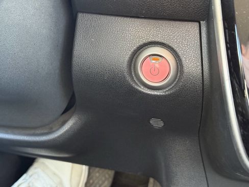Used 2017 Nissan Leaf SV FWD image 28