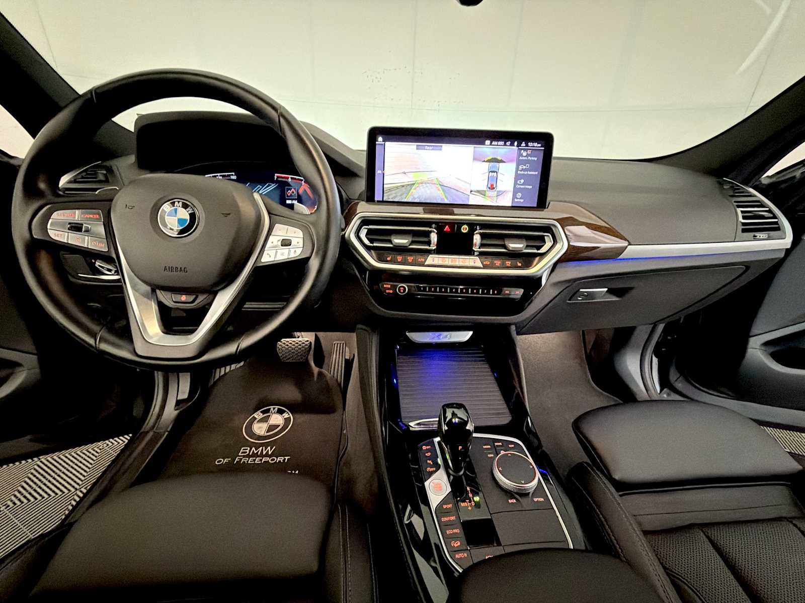 Used 2024 BMW X4 xDrive30i w/ Parking Assistance Package AWD/4WD image 15