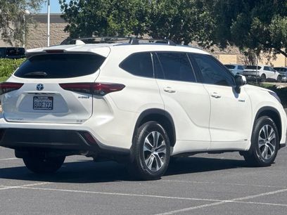 Used 2021 Toyota Highlander XLE