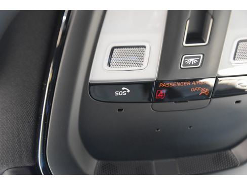 New 2026 Volvo XC90 B6 Plus w/ Protection Package Premier image 38