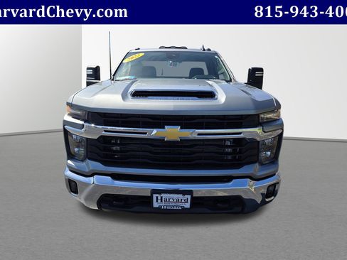 Used 2025 Chevrolet Silverado 3500 LT AWD/4WD image 2