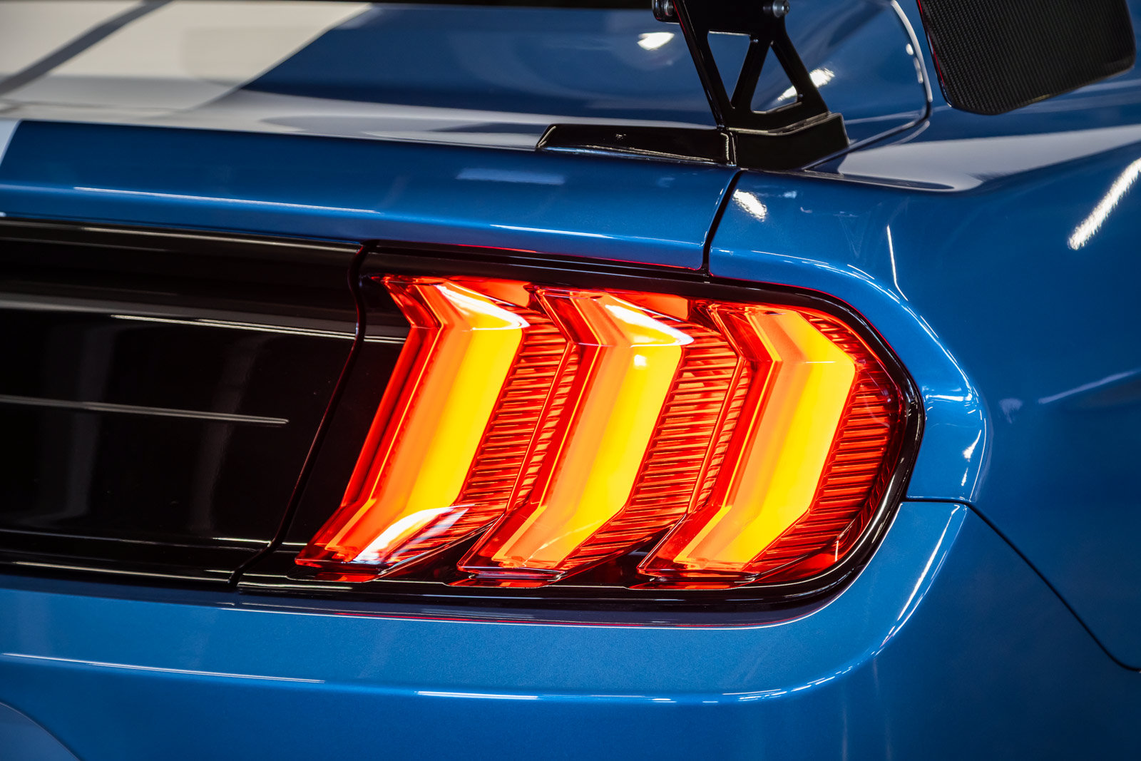 Used 2020 Ford Mustang Shelby GT500 w/ Carbon Fiber Track Pack RWD image 20