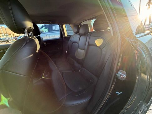 Used 2017 MINI Cooper 4-Door Hardtop image 10