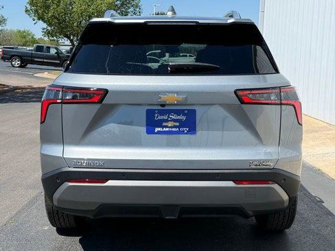 New 2026 Chevrolet Equinox LT w/ Convenience Package II FWD image 14