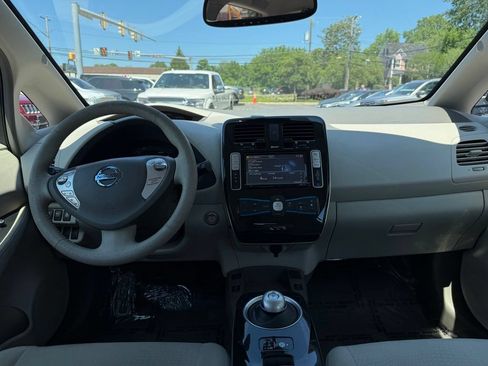 Used 2012 Nissan Leaf SL FWD image 29