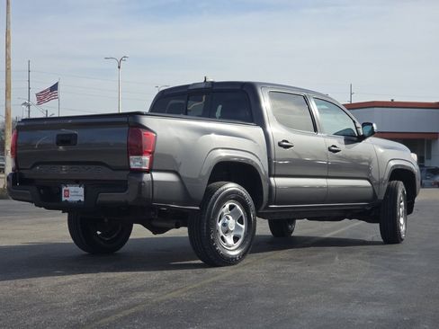 Used 2019 Toyota Tacoma SR image 22