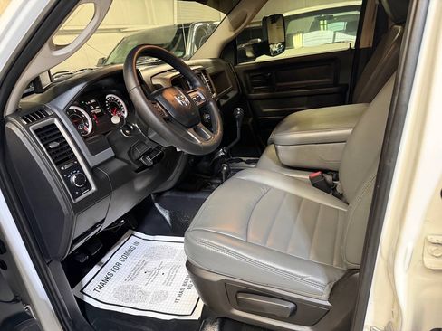 Used 2017 RAM 3500 Tradesman w/ Chrome Appearance Group AWD/4WD image 6