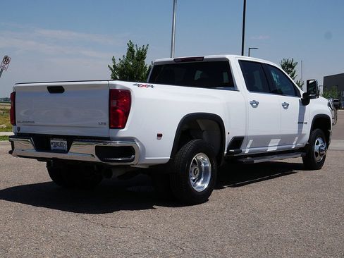 Used 2022 Chevrolet Silverado 3500 LTZ AWD/4WD image 5