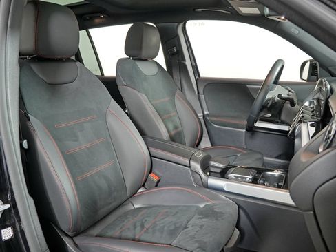 Certified 2022 Mercedes-Benz GLB 250 4MATIC image 16