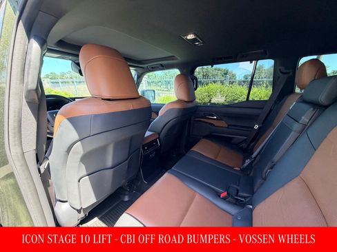 Used 2024 Lexus GX 550 w/ Cold Area Package AWD/4WD image 5