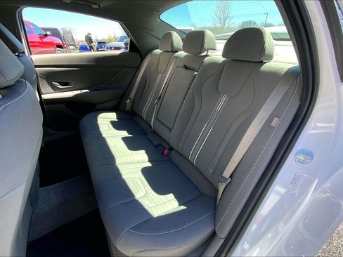 Used 2024 Hyundai Elantra SEL w/ Convenience Package image 24