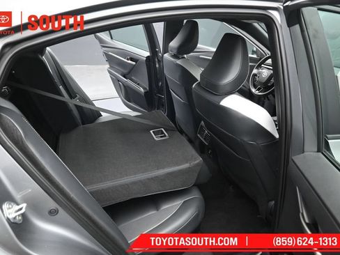 Used 2025 Toyota Camry SE FWD image 29