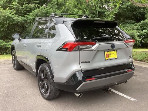 Used 2021 Toyota RAV4 XSE AWD/4WD image 12