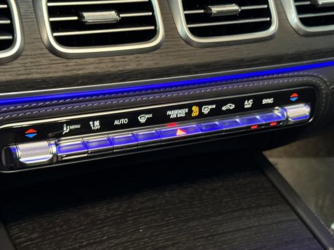 New 2026 Mercedes-Benz Maybach GLS 600 4MATIC image 23