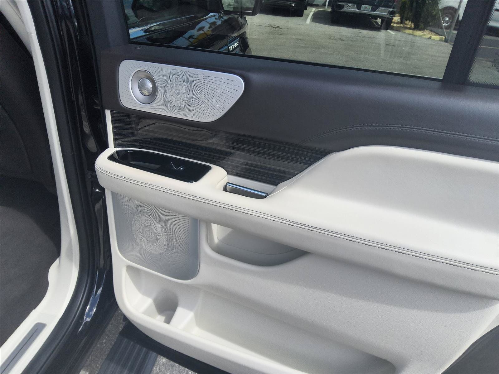Certified 2024 Lincoln Navigator L Black Label AWD/4WD image 29