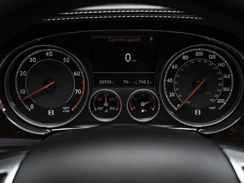 Used 2014 Bentley Flying Spur W12 image 23