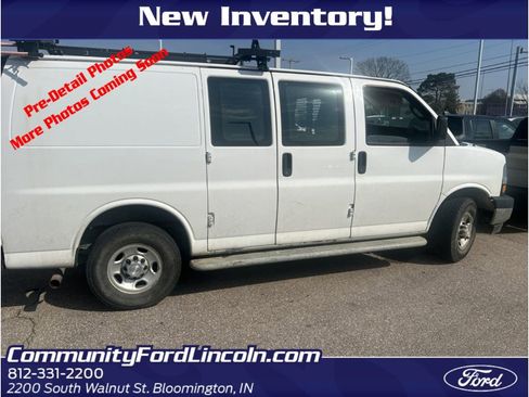 Used 2018 Chevrolet Express 2500 w/ Driver Convenience Package image 1