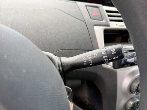 Used 2007 Toyota Yaris 2-Door Hatchback FWD image 10