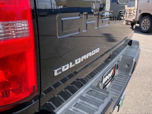 Used 2022 Chevrolet Colorado Z71 image 9