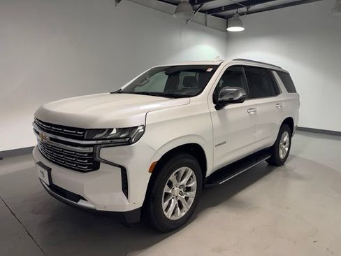 Used 2021 Chevrolet Tahoe Premier w/ Premium Package AWD/4WD image 3
