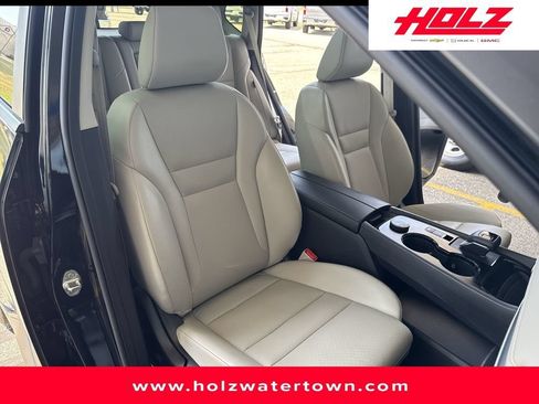 Used 2024 Nissan Rogue SV w/ SV Premium Package AWD/4WD image 22