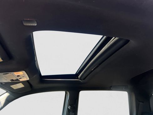 Used 2019 Toyota Tacoma TRD Sport image 18