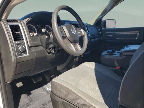 Used 2022 RAM 1500 Classic SLT image 13