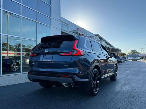 Used 2023 Honda CR-V Sport Touring image 3