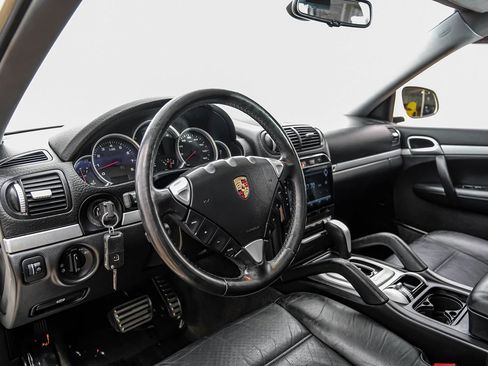 Used 2004 Porsche Cayenne S AWD/4WD image 3